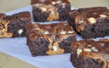 Yakutiye Usulü Tatlı Fıstık Ezmeli Brownie Tarifi