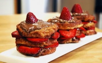 Çilekli Tarçınlı Tost Dürüm Tarifi